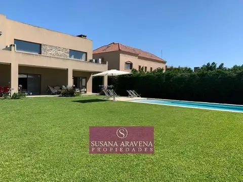Casa en Venta de 4 dormitorios