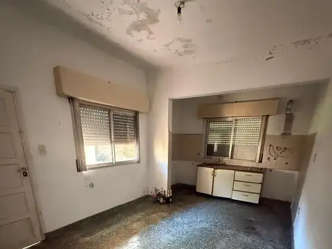 CASAS  3  Y 2 AMBIENTES A REFACCIONAR