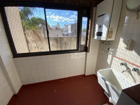 Departamento en Alquiler en Parque Patricios, $ 980.000