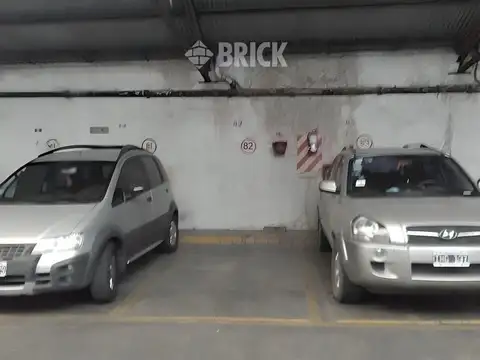 COCHERA FIJA CUBIERTA EN AUSTRIA AL 2000 - RECOLETA