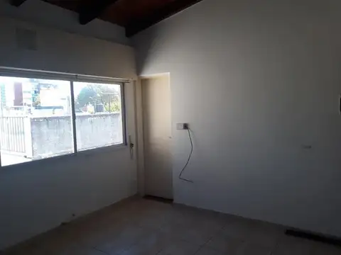 Ferreyra 989 , Piso 0