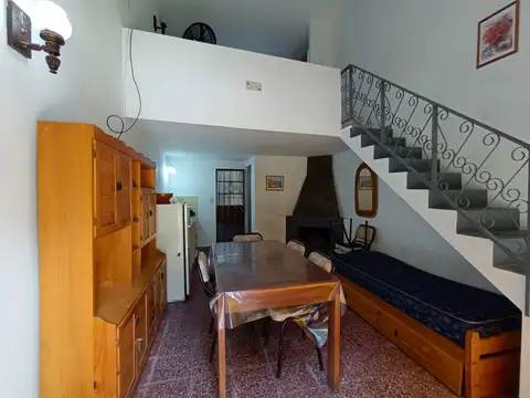 Casa 2 ambientes con 1 baño