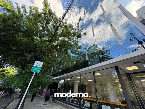 Oficina en Alquiler sobre Av. Del Libertador al contrafrente