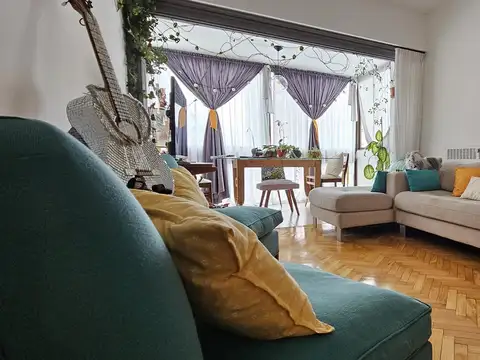 Departamento en venta Acassuso piso alto dos ambientes