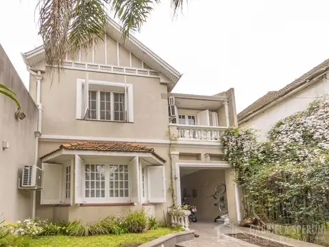Chalet 5 ambientes VENTA Banfield