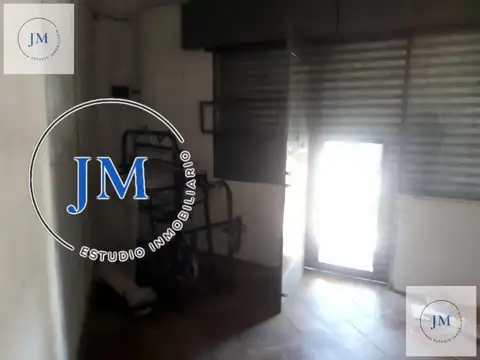 Local en Alquiler en Villa Santos Tesei, $ 500.000