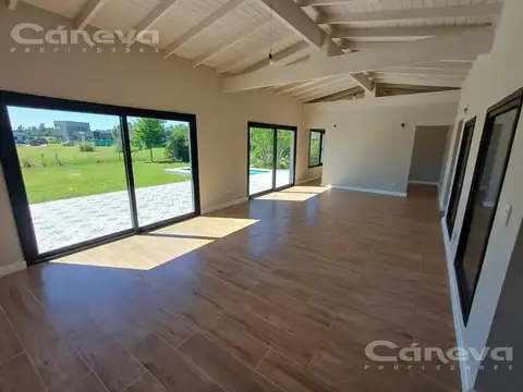 Casa a estrenar en una planta | 225 m² | Lote 1022 m² | Pileta | Medal CC Pilar