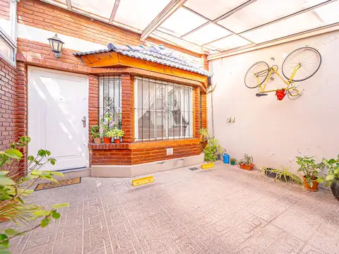 Casa en Venta en Parque Chacabuco, USD 240.000