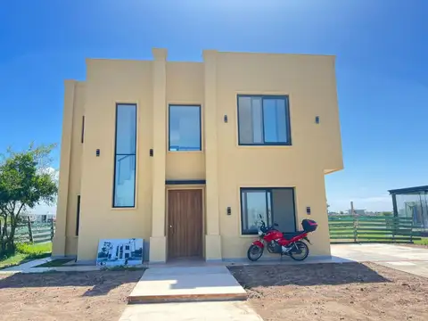 Casa en Alquiler de 3 dormitorios