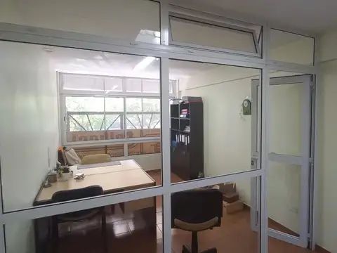 Oficina en Alquiler en Villa del Parque, $ 300.000