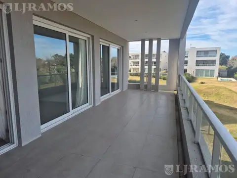 Departamento en Alquiler de 4 ambientes