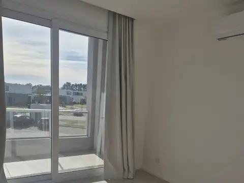 Departamento en Alquiler con 2 cocheras