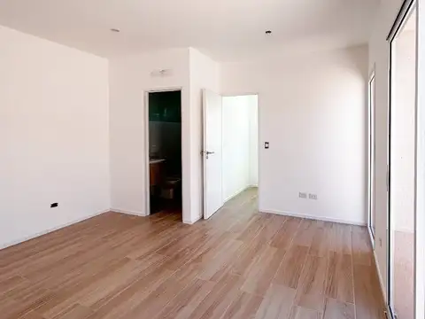 Depto Tipo Casa en Venta en Parque Chacabuco, USD 199.000