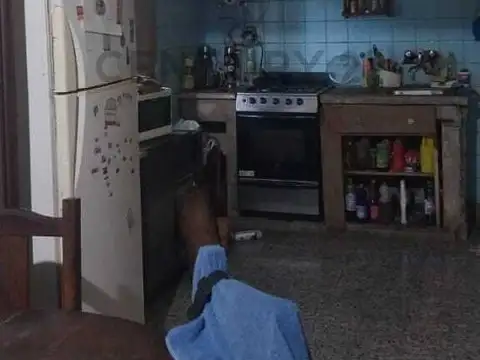 Casa 2 ambientes con 1 baño