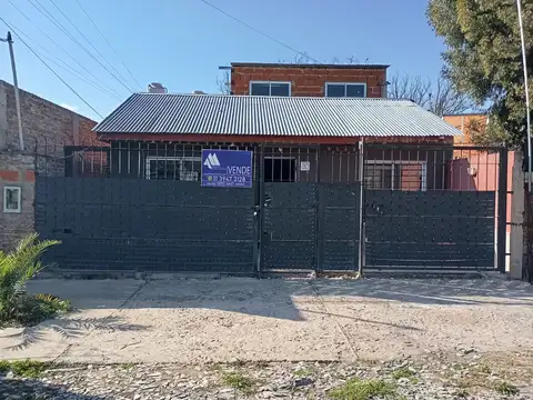 Casa de 5 ambientes  Moreno