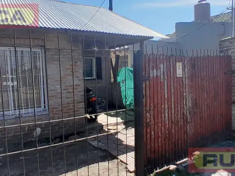 Casa 3 ambientes con 1 baño