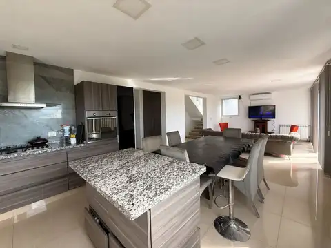 VENTA CASA 3 DORMITORIOS TERRAZAS DE LA VILLA