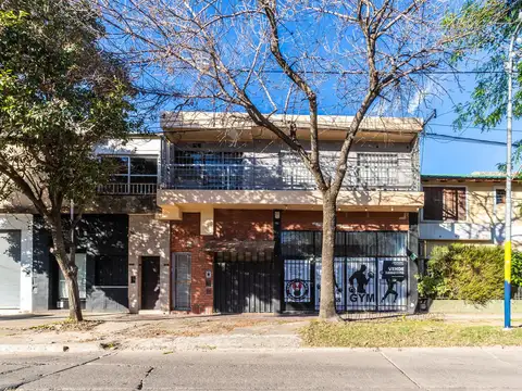 EN VENTA - LOCAL COMERCIAL - GRANADERO BAIGORRIA