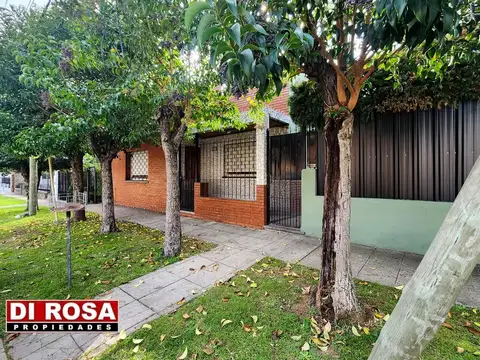 Casa 3 amb con jardín - zona jumbo