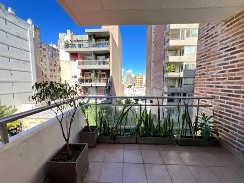 Alquiler Departamento con Cochera Dos Dormitorios Dos Baños Balcon Lavadero Salta y Dorrego Rosario