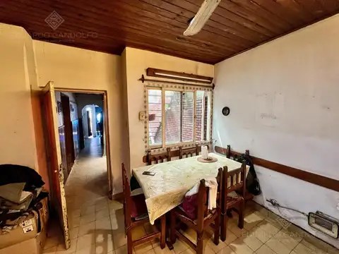 Casa 7 ambientes con 3 baños