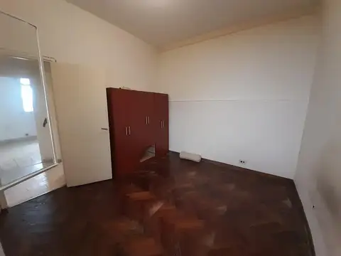 Depto Tipo Casa en Venta en Saavedra, USD 70.000