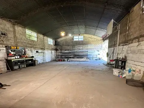 Terreno en venta con galpón y posibilidad de desarrollar 9 unidades – Zona Norte Córdoba