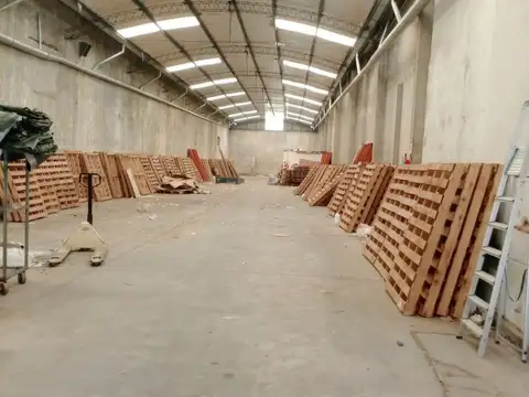 GALPON  ALQUILER/VENTA  FLORESTA LOGISTICA  DEPOSITO INDUSTRIA   A PASOS AV. JUAN B. JUSTO  ACC...
