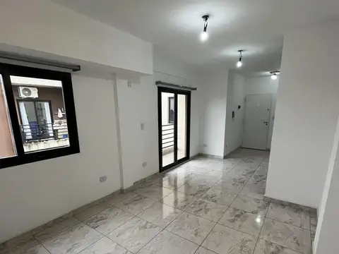 Departamento en Venta en Villa Luzuriaga, USD 69.500