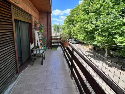 VENTA  PH CON IMPORTANTE FONDO DE COMERCIO, PILAR