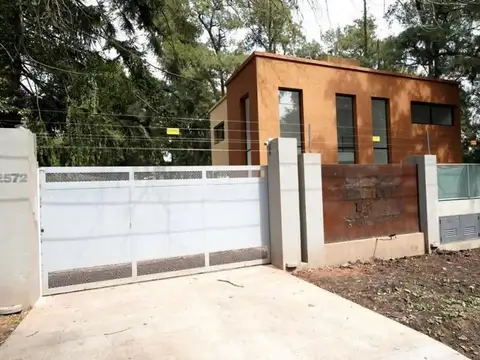 Venta casa 4 ambientes a estrenar Barrio cerrado Udaondo