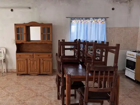 Casa 3 ambientes con 1 baño