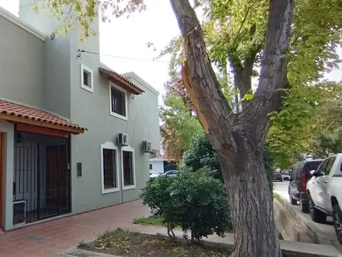 VENTA-CASA DOS PLANTAS-GODOY CRUZ-MENDOZA