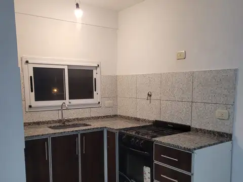 25 De Mayo 1800, Piso 2