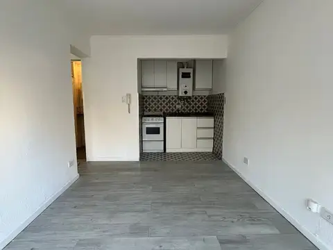 Viamonte 800, Piso 01