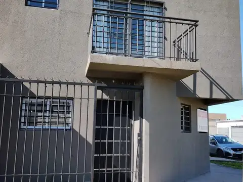 VENTA DUPLEX 4 AMB. -BERAZATEGUI.