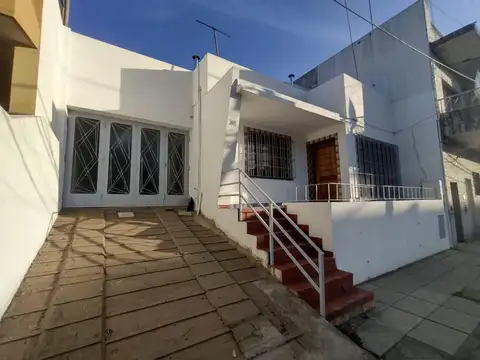 Casa en Lote propio 3 amb con patio y terraza
