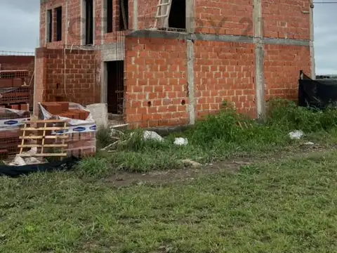 Dúplex 2 Dormitorios – 2 Baños en Docta Urbanización