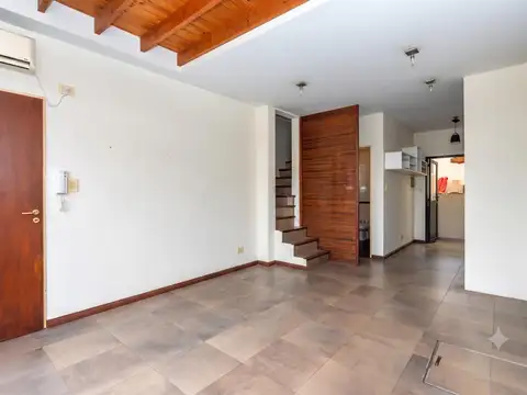 Depto Tipo Casa en Venta de 3 ambientes