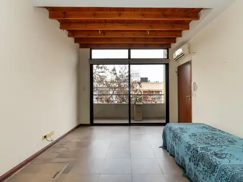 Depto Tipo Casa en Venta en Colegiales, USD 205.000