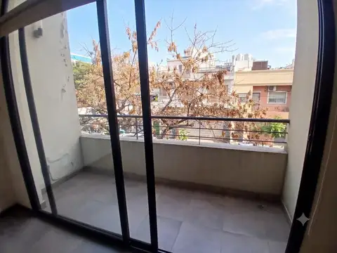 MODERNO PH AL FRENTE TIPO DÚPLEX DE 3 AMB. SIN EXPENSAS!