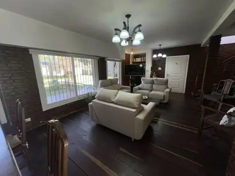 Casa en Venta en Benavidez, USD 215.000