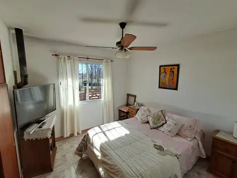 3 amplias cabañas con quincho