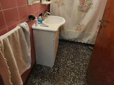 Depto Tipo Casa en Venta en Bernal Oeste, USD 49.000