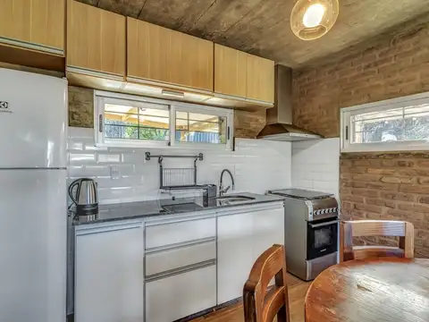 Casa 4 ambientes con 1 baño