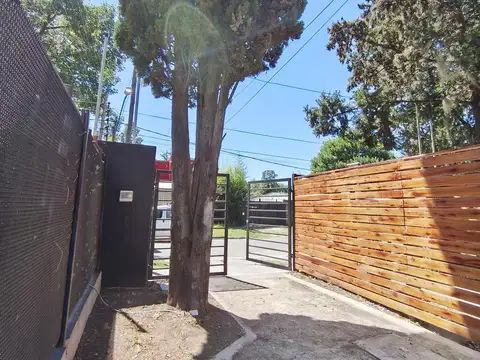 Casa 3 ambientes con 1 baño