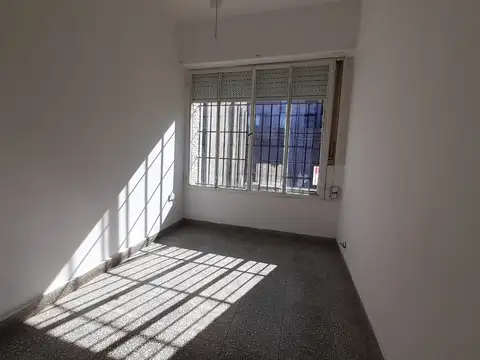 SE VENDE CASA CÉNTRICA ORIENTACIÓN NORTE