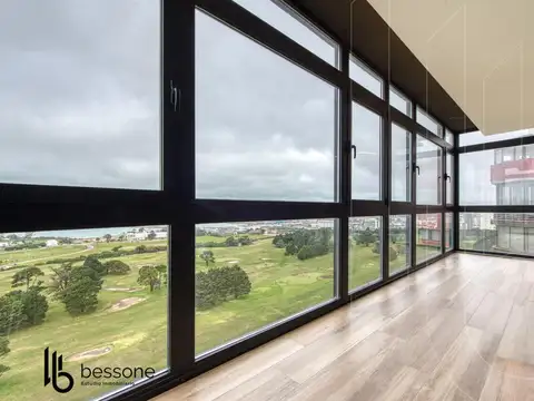 Departamento en Venta en Playa Grande, USD 640.000