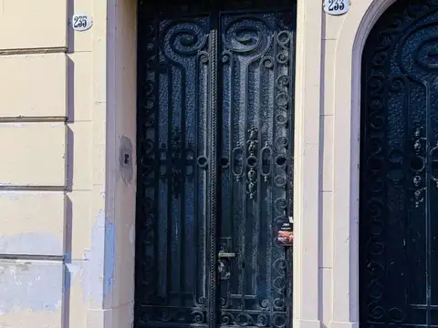 Alquiler PH de 3 amb + dep con patio -Sin expensas