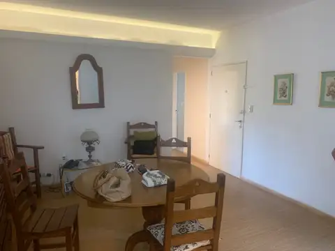 COCHRANE 2500, Piso 3